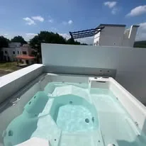 Recámara con clóset de madera